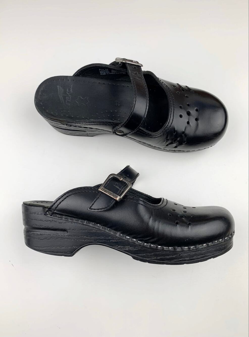 Dansko Merrie Clogs Mules Black Leather Slip On Mary Jane Women's 37 US 6.5 7